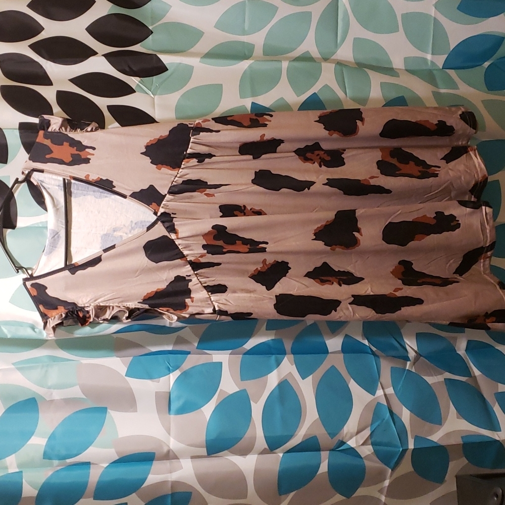 Leopard ruffle sleeve dress